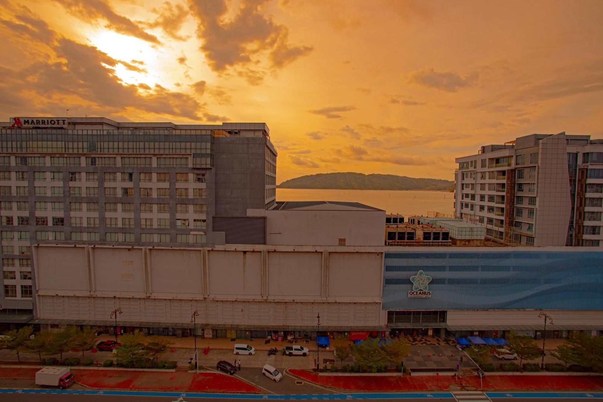 Kk Vacation Apartments@Marina Court Resort Condominium Kota Kinabalu Exterior photo